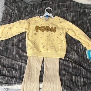 Disney Kids Yellow Pooh Matching Set